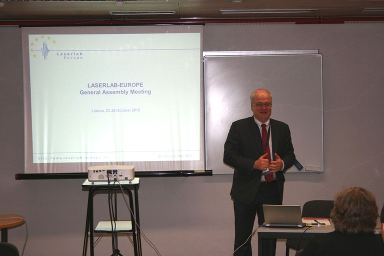 Coordinater opening the meeting