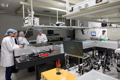 Development of the SYLOS laser system