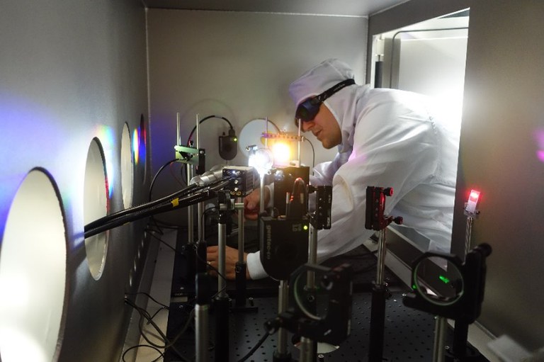 HiLASE-Laser-4.jpg